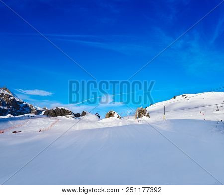 Candanchu ski in Huesca on Canfranc Pyrenees at Spain