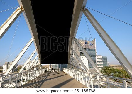Beer Sheva, Israel - October 26, 2017: Modern Bridge In The High-tech Park Gev Yam Negev In Beer She