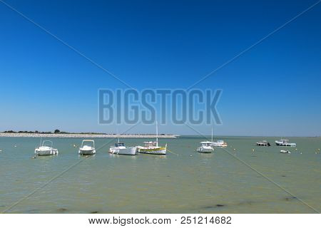 Ile de RÃ© - Boats in the harbor of French village Loix