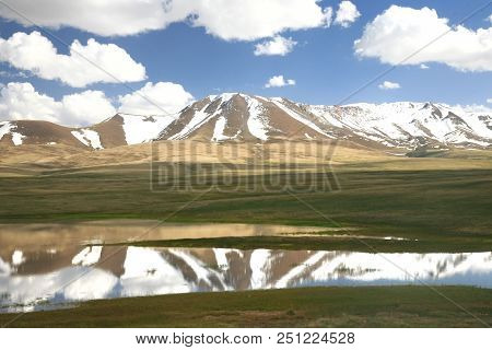 The Route Of  Beautiful Scenic From Bishkek  To Song Kul Lake ,  Naryn With The Tian Shan Mountains