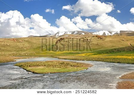 The Route Of  Beautiful Scenic From Bishkek  To Song Kul Lake ,  Naryn With The Tian Shan Mountains