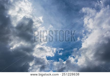 Blue Sky And White Cloud .