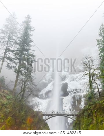 Icy Uper Tier Multnomah Falls Oregon In Wintertime