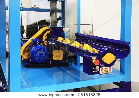 Big Screw Conveyor In The Production Of Plastics