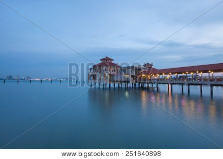 Twilight Time Jeti Jalan Gereja  Penang, Malaysia