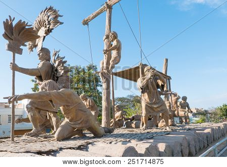 Peru July 27 2018 These Sculptures Represent The Arrival Of The First Inca Civilization. They Are Lo