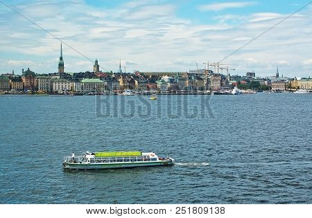 Boats For Sightseeing And Ferry For Long Distance Travel At Stadsgardskajen