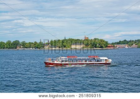 Boats For Sightseeing And Ferry For Long Distance Travel At Stadsgardskajen