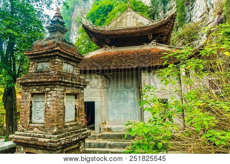 Old Buddhist Stupa Of The Bich Dong Pagoda Complex, Tam Coc, Ninh Binh In Vietnam