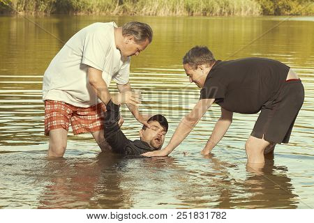 Two Older Men Attacking And Lynching Police Man By Summer Lake