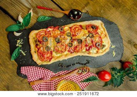 Long Pizza Margherita