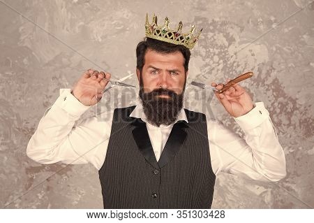Cut And Shave. Big Barber Boss In Shaving. Big Boss Hold Shaving Razor And Scissors. Bearded Big Bos