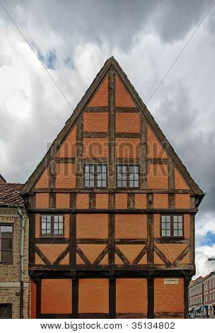 Jacob Hansens Hus ช่อฟ้าสิ้นสุด