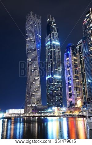 Dubai, Uae - November 15: The Night Illumination Of Dubai Marina And Cayan Tower On November 15, 201
