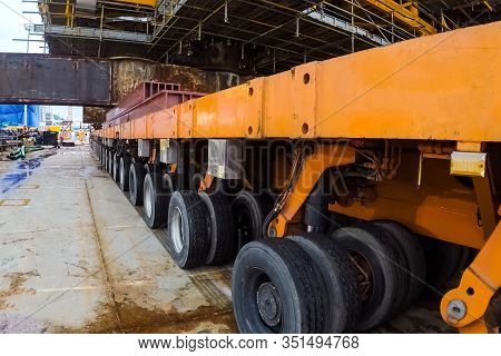A Transporter Wheels To Move Heavy Bulk.