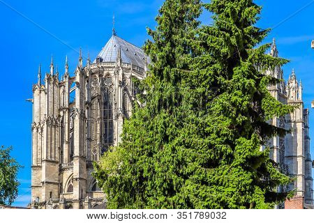 Beauvais Cathedral, The Cathedral Of Saint Peter Of Beauvais, Roman Catholic Church Is Of The Gothic