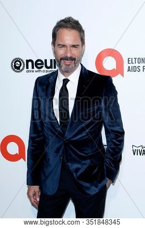 LOS ANGELES - FEB 9:  Eric McCormack at the 28th Elton John Aids Foundation Viewing Party at the West Hollywood Park on February 9, 2020 in West Hollywood, CA
