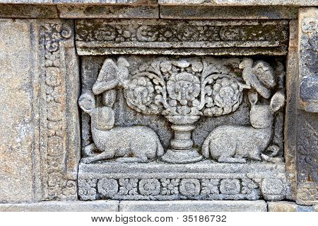 Bas-relief på væggen i Borobudur Temple