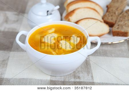 Suppe mit KnÃ¶del
