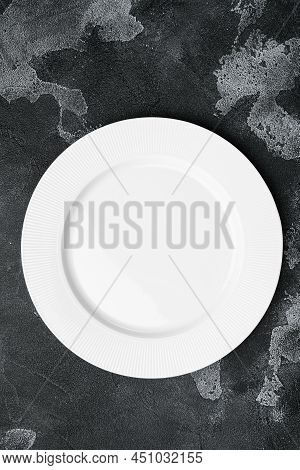 White Plate Empty Utensil Set With Copy Space For Text Or Food With Copy Space For Text Or Food, Top