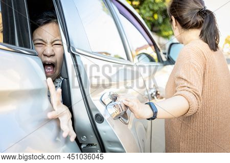 Accident,hand Slammed The Door,mischievous Child Girl Was Pinched Her Hand Or Fingers In The Car Doo