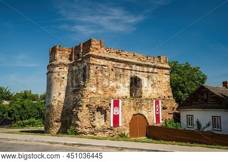 Tatar Gate Tower In Ostroh, Rivne Region, Ukraine. Popular Travel Destination In Ukraine