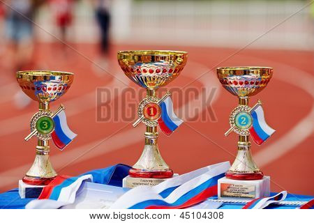 Moskwa - 13 maja: Nagrody dla zwycięzców XXI Moskwa supermarathon, Mistrzostwa Rosji i Moskwa 