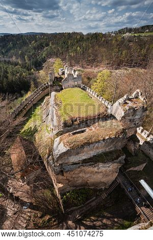 Helfenburk Ruin