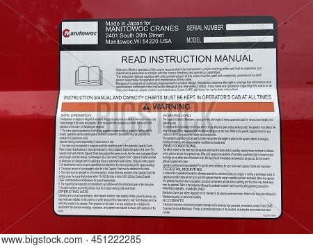 Augusta, Ga Usa - 03 19 22: Manitowoc Red Crane Construction Scene Cloudy Rainy Day Read Instruction