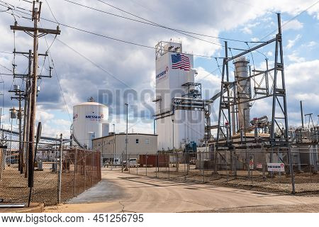 Braddock, Pennsylvania, Usa March 19, 2022 The Entranced To An Industrial Site That Produces Liquid 