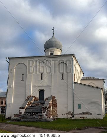 Church Of The Assumption Of The Blessed Virgin Mary At The Auction Is Located In The Northern Part O