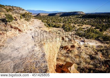 Hiking trail through Tsankawi Village in Bandelier National Monument, New Mexico