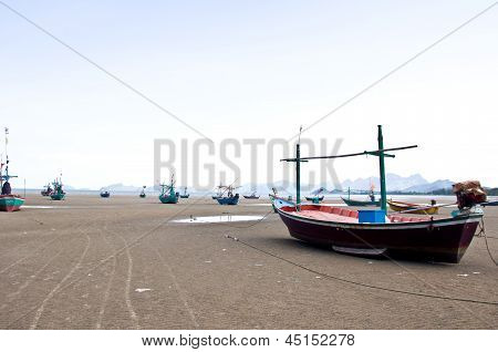 Barco na praia