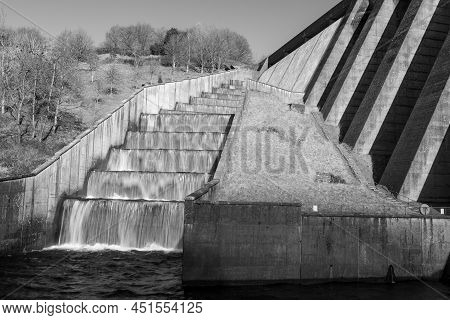 Wimbleball Dam