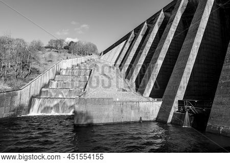 Wimbleball Dam