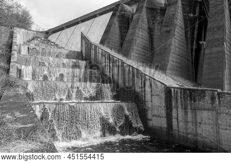 Wimbleball Dam