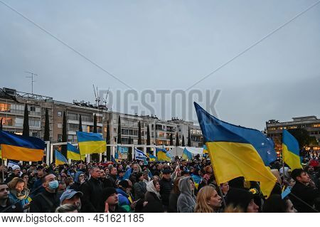 Tel Aviv. Israel - March 20, 2022: Rally In Support Of Ukraine In Tel Aviv On Habima Square. Broadca