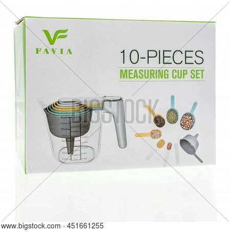 Winneconne, Wi -20 March 2021: A Package Of Favia Measuring Cup Set On An Isolated Background