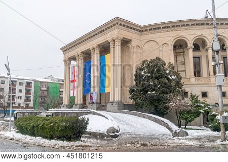 Kutaisi, Georgia - March 17, 2022: Meskhishvili Theatre With Georgian, Europe Union And Ukraine Flag