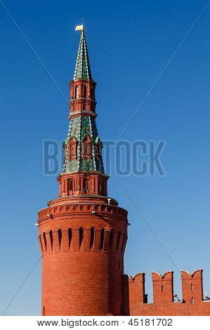 Beklemishevskaya (moskvoretskaya) tour du Kremlin et mur du Kremlin, Moscou, Russie