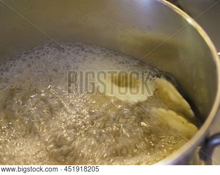 Ravioli Agnolotti Pasta Food