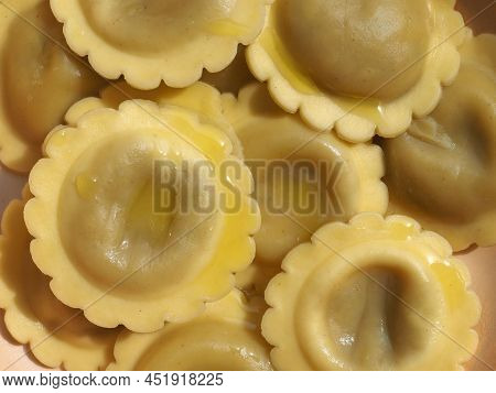 Ravioli Agnolotti Pasta Food