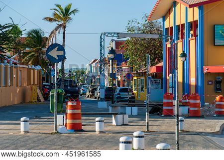 Kralendijk Bonaire - October 6, 2013: Downtown Street View Of Tropical City