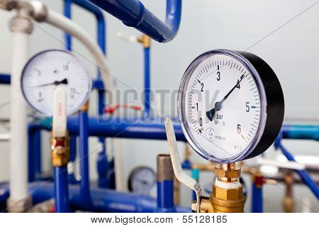 Instrument for measuring pressure pipeline