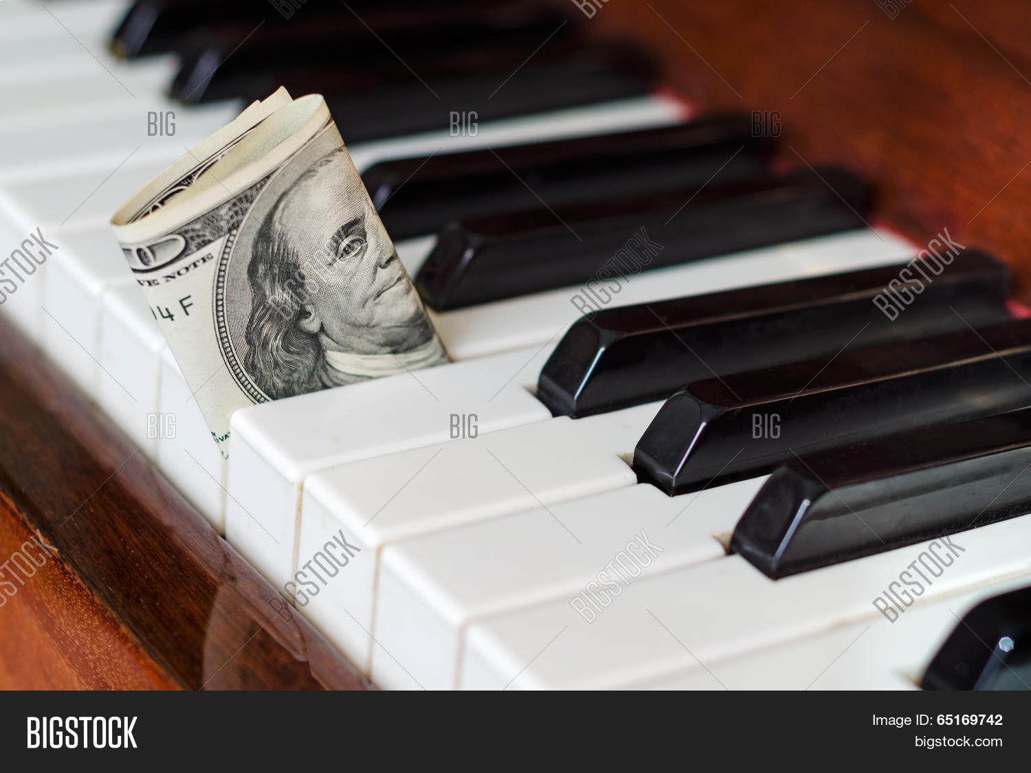 Франц шуберт сообщение кратко. Презентация феликс мендельсон. Ф шуберт. Франц шуберт композиторы. Биография рахманинов сергей васильевич(1873-1943).