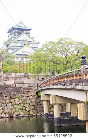 Osaka castle in the cloundy day