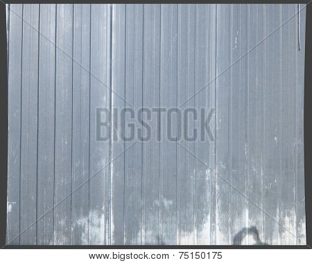 Metal wall