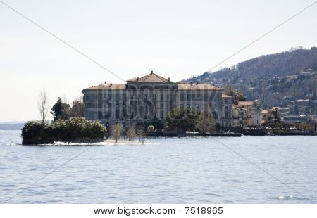 Isola Bella Lago Maggiore içinde