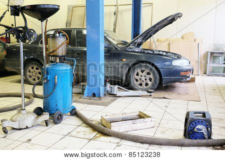The image of tank for used crankcase oil