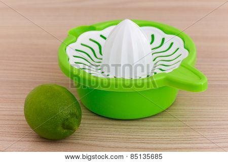 Lemon juicer. lemon squezzer.